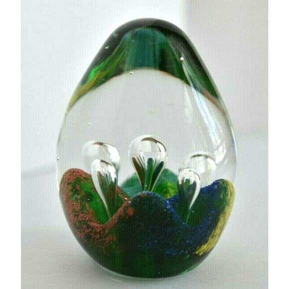 Egg Shaped Controlled Bubble Art Glass Paper Weight Green Red Crater Theme - Picture 10 of 12